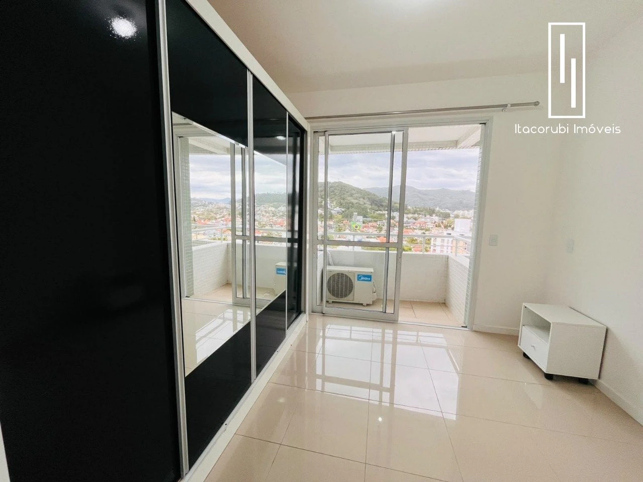 2-bedroom apartment with 87 m² and 2 parking spots — photo 4