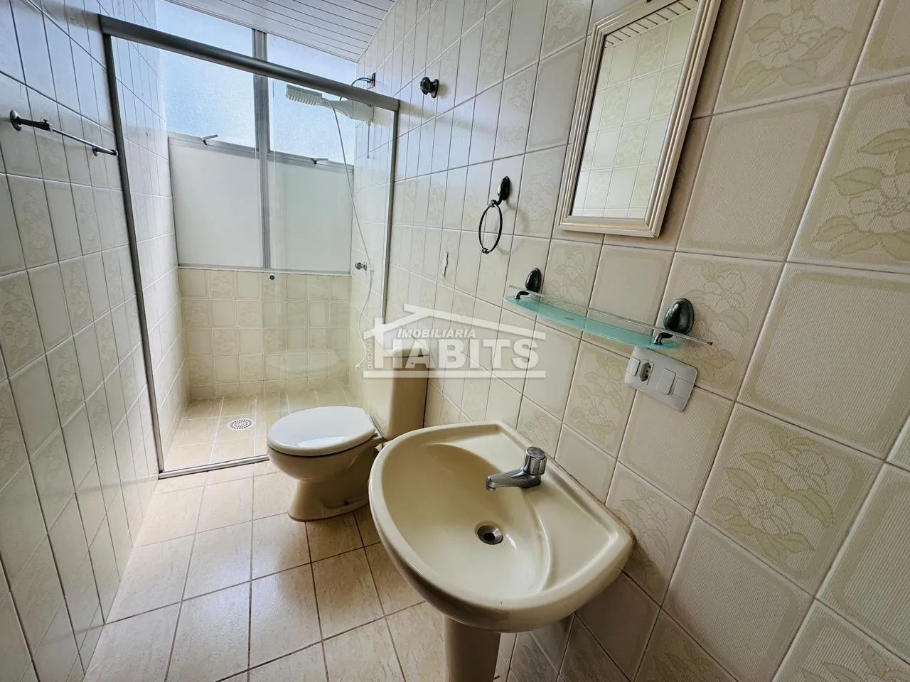 Wood or laminate floors in a one-bedroom apartment, 35 m² — photo 7