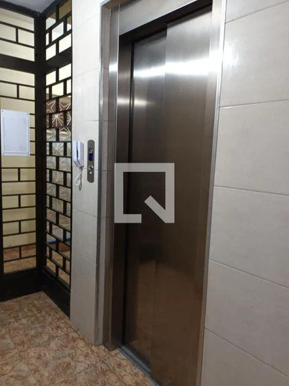 2-bedroom apartment with a washing machine — photo 7