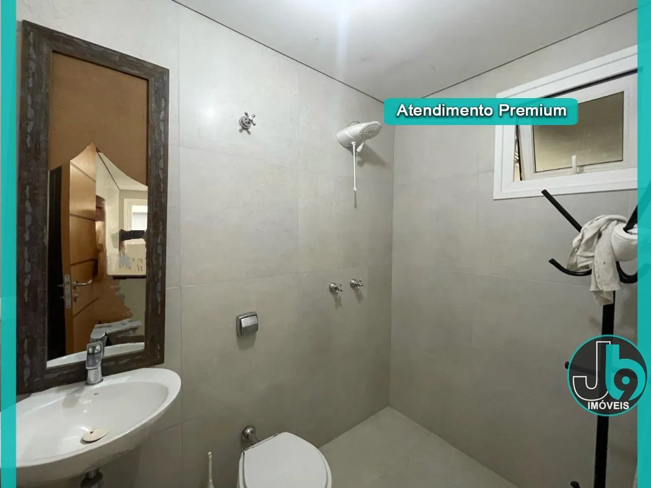 389 m² house with 4 bedrooms and an open-plan kitchen — photo 57
