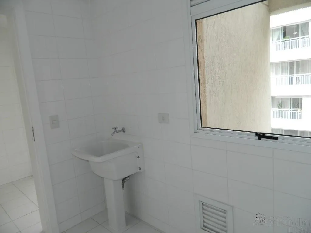 Балкон з грилем та 2 спальні: квартира 70 м² — photo 12