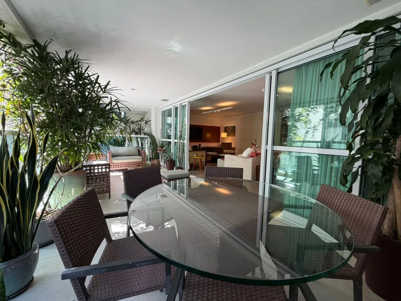 Apartamento com 3 quartos, 3 banheiros e varanda fechada — photo 27