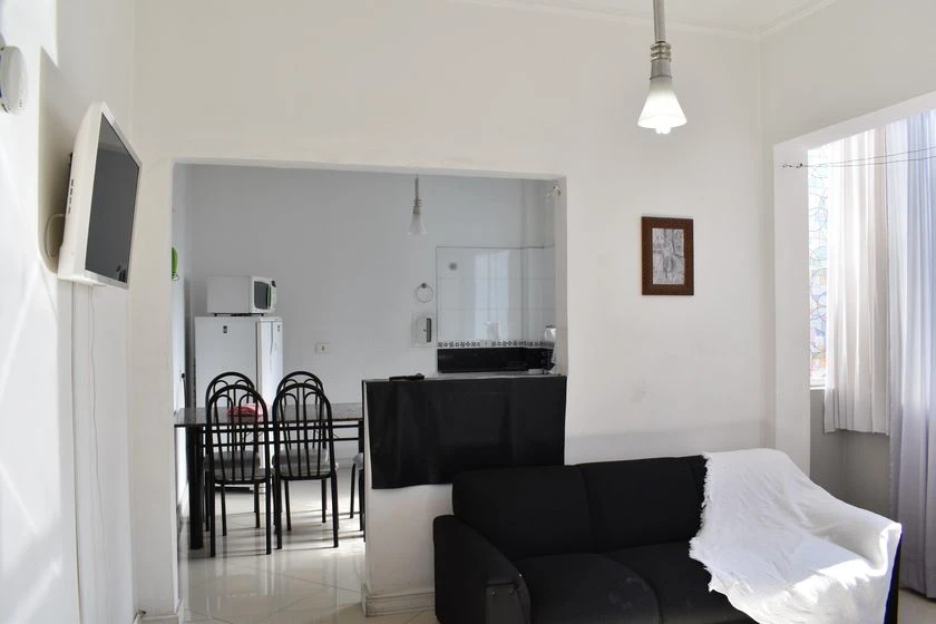 2-bedroom apartment with 2 bathrooms, no parking — photo 3
