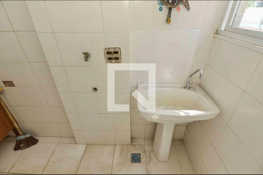 Apartamento de 2 quartos em condomínio com piscina — photo 29