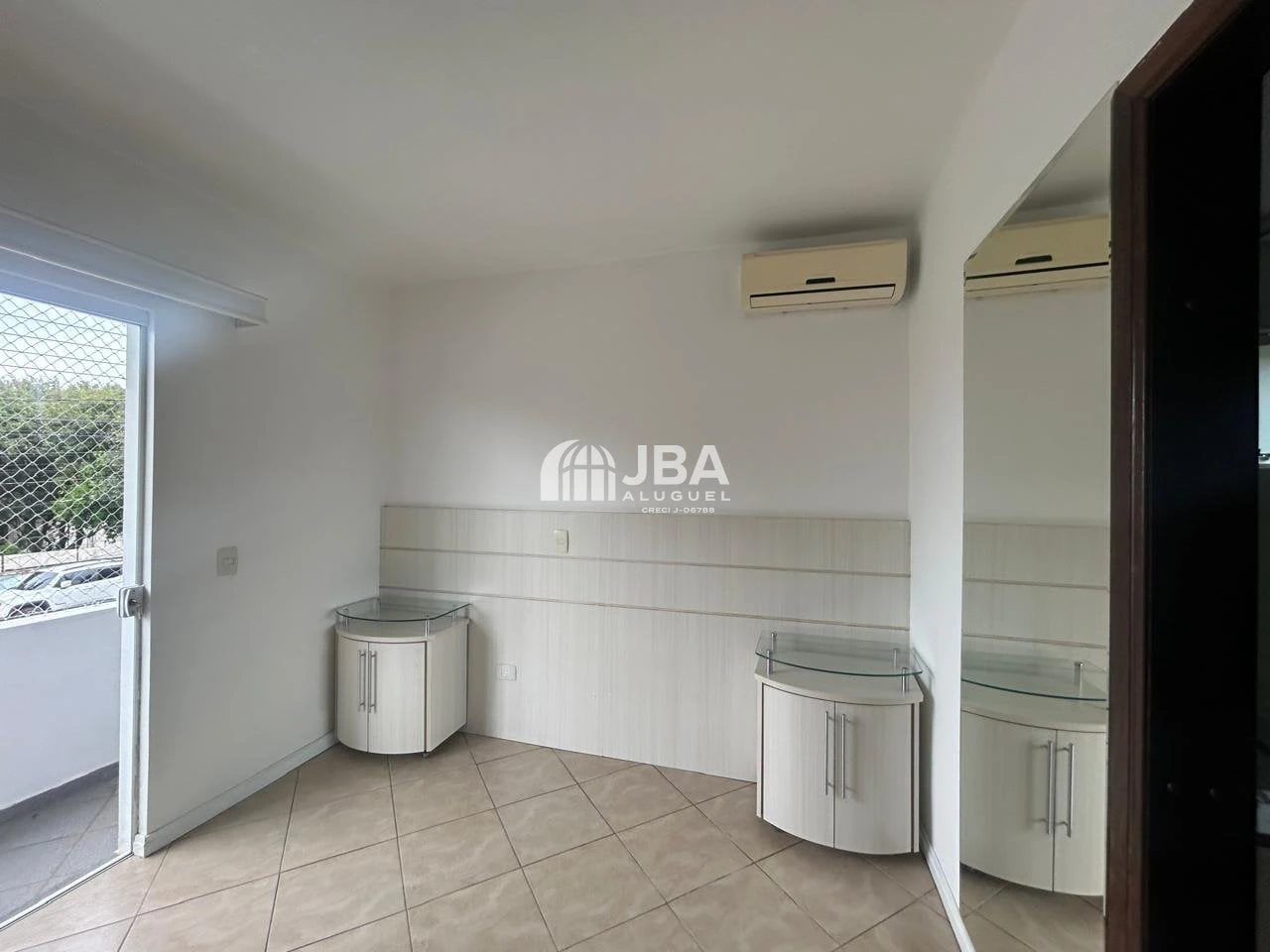 4-bedroom house with a private BBQ — photo 9
