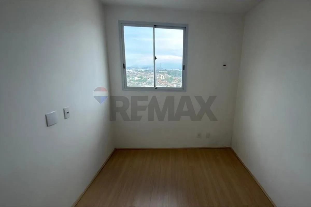 2-bedroom 40 m² apartment with a balcony on the 10th floor — photo 3