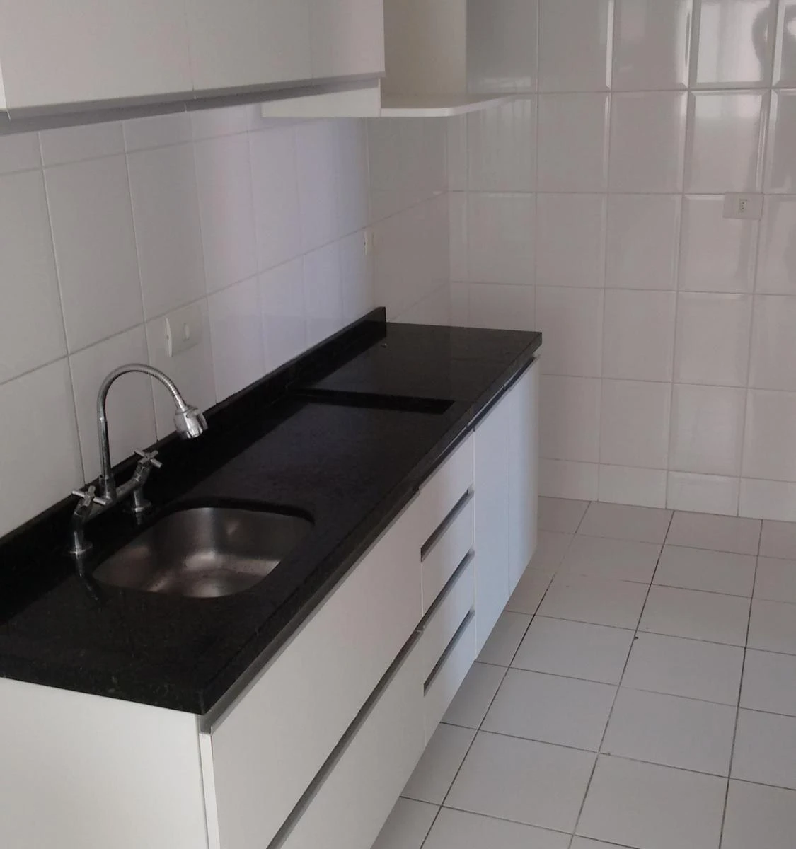 Apartment, 74 m², with wood or laminate floors — photo 16