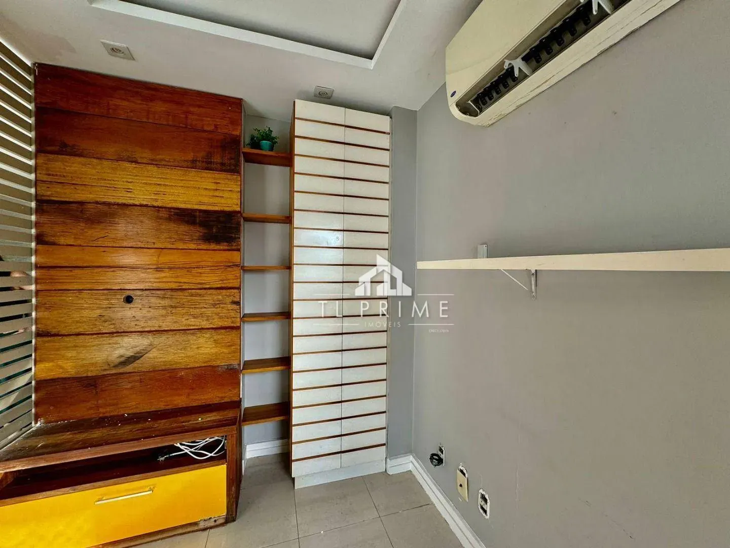 Furnished apartment, 98 m², with a water view — photo 17