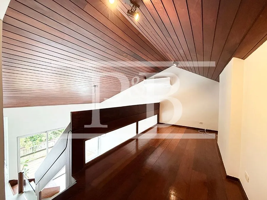 4-bedroom apartment with a walk-in closet in Rio de Janeiro — photo 48