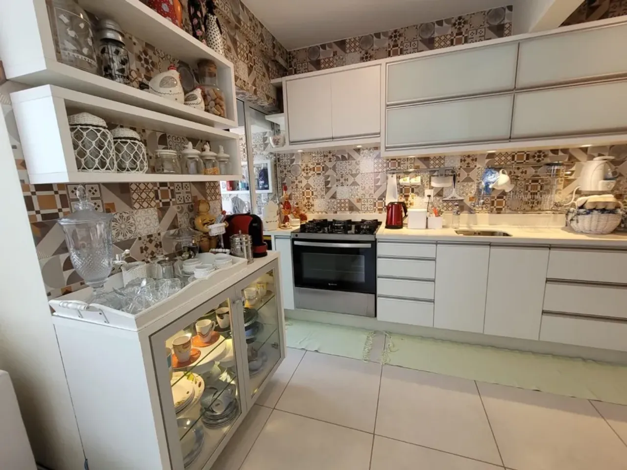 Furnished 2-bedroom apartment 68.58 m² with parking — photo 2