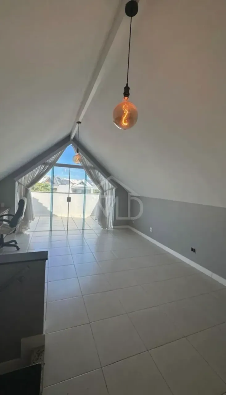 Casa com 4 quartos e 5 banheiros, com 3 vagas — photo 7