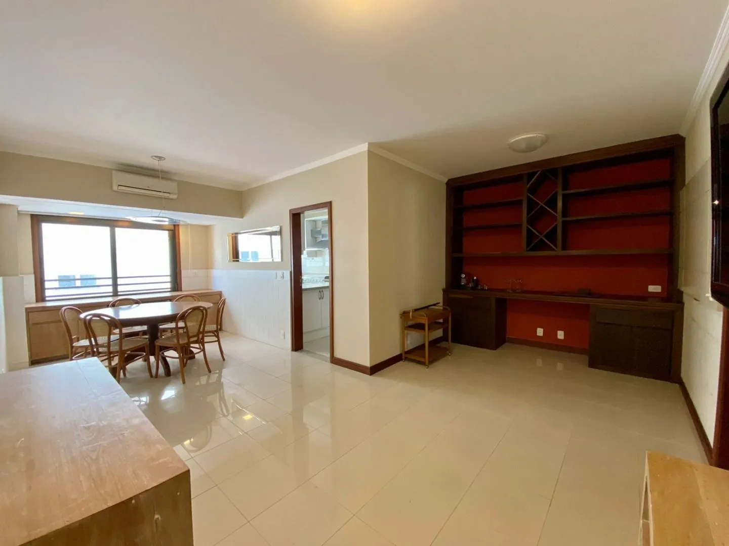 Apartamento mobiliado de 3 dormitórios com 207 m² no 6º andar — photo 3