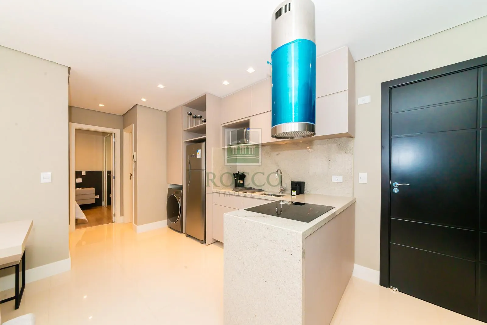 Furnished 1-bedroom apartment with an open kitchen — photo 10