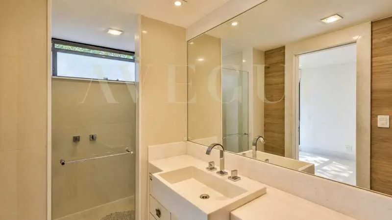 Apartamento de 3 quartos em condomínio com piscina aquecida — photo 24