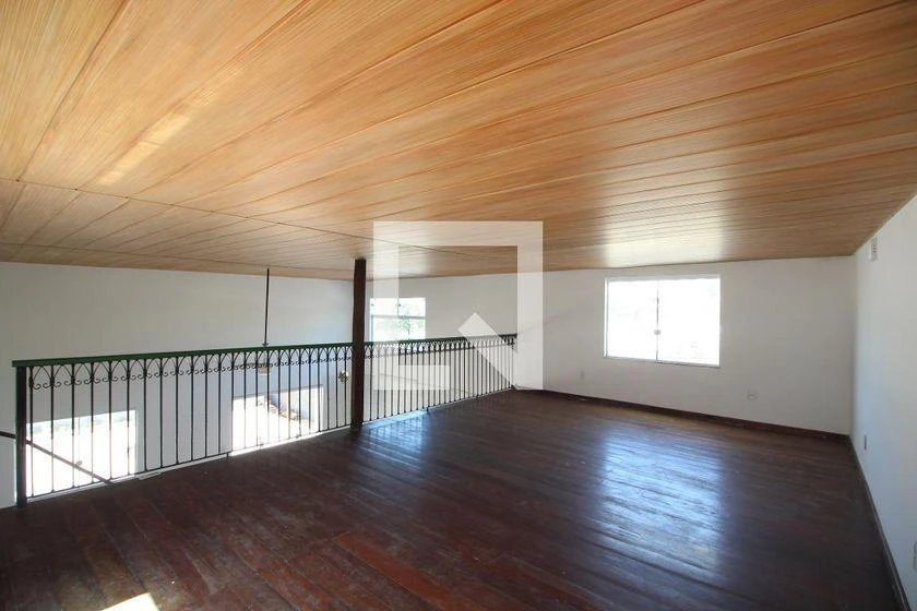 Rental house with 4 bedrooms and 340 m² — photo 26