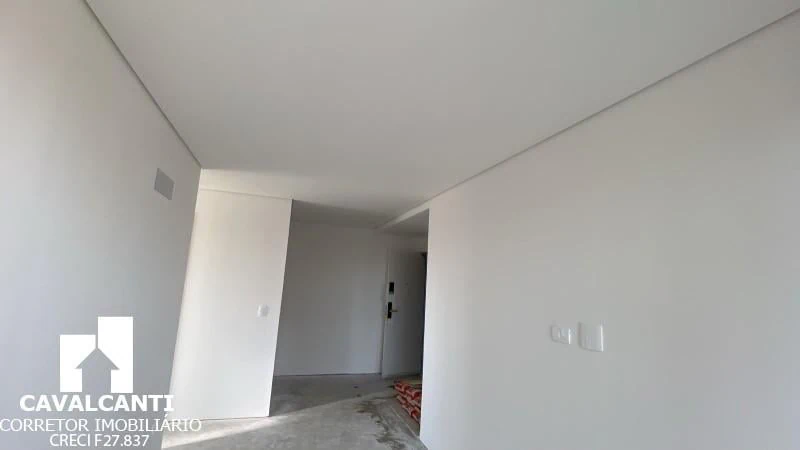 Glass-enclosed balcony in a 2-bedroom apartment, 99 m² — photo 13