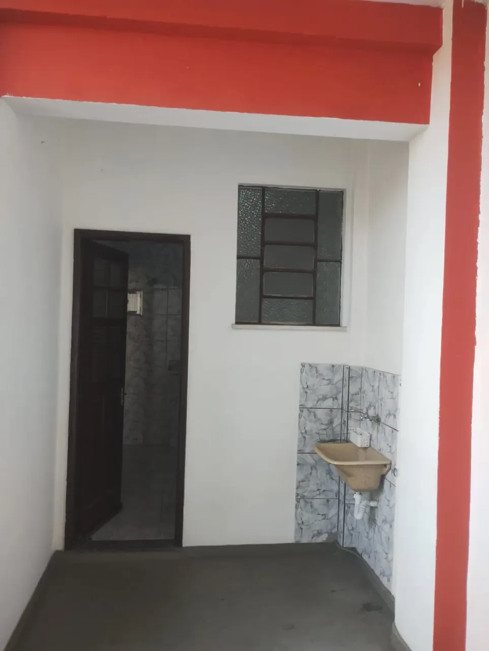 Unfurnished apartment with 2 bedrooms and a separate kitchen — photo 8