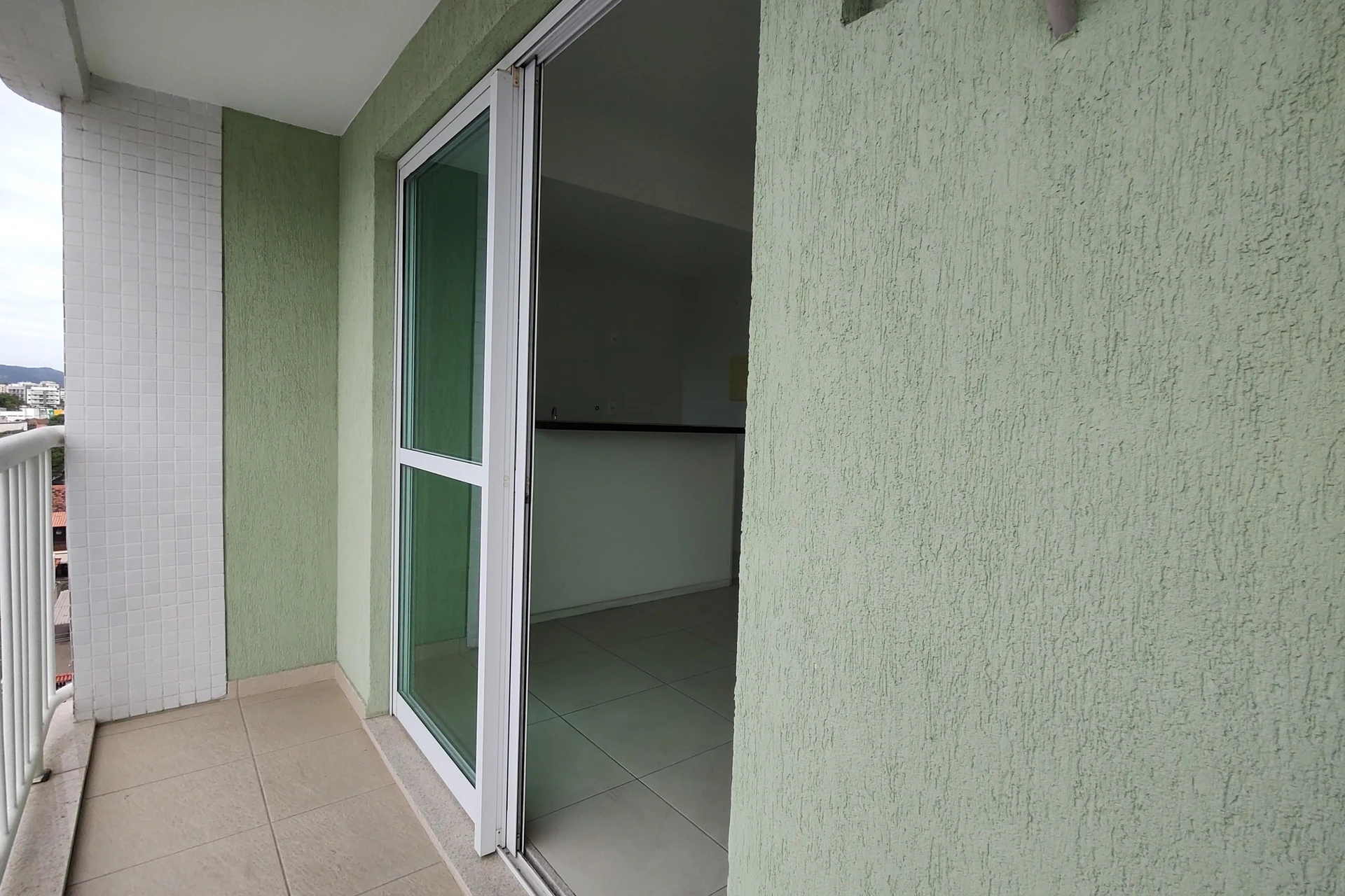 Apartment with 2 bedrooms, balcony and 1 parking space — photo 28