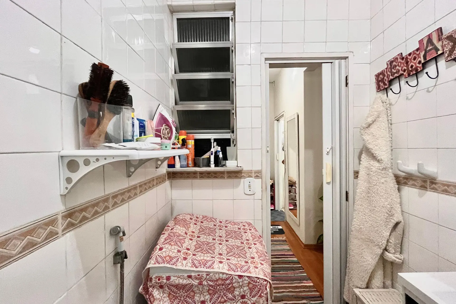 Furnished 1-bedroom apartment with 1 bathroom — photo 24