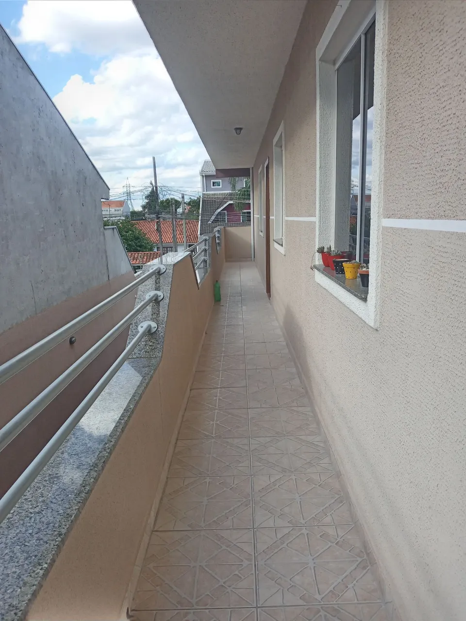 Unfurnished 2-bedroom apartment with glass shower — photo 10