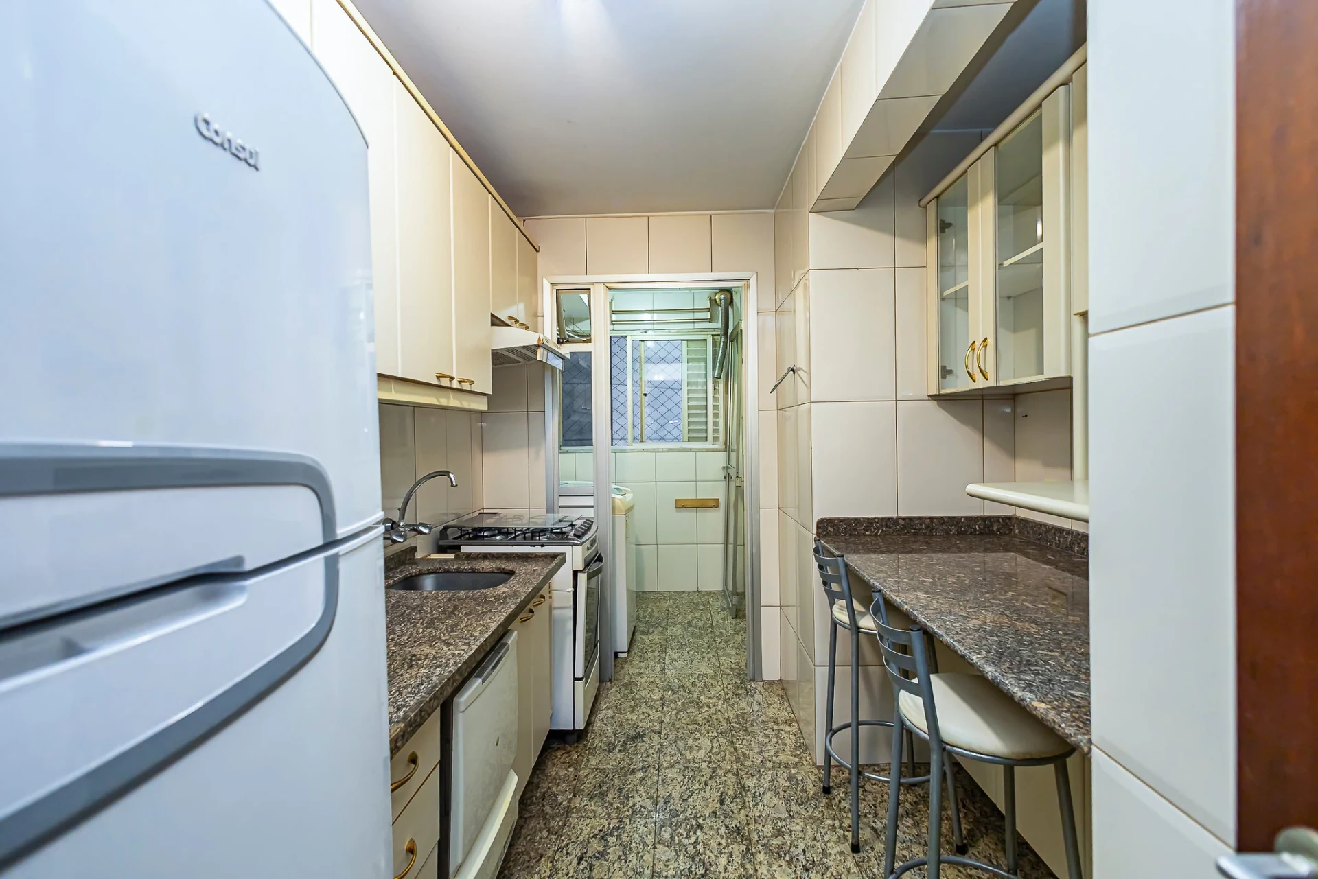 Apartamento com 2 quartos e churrasqueira privativa na sacada — photo 2