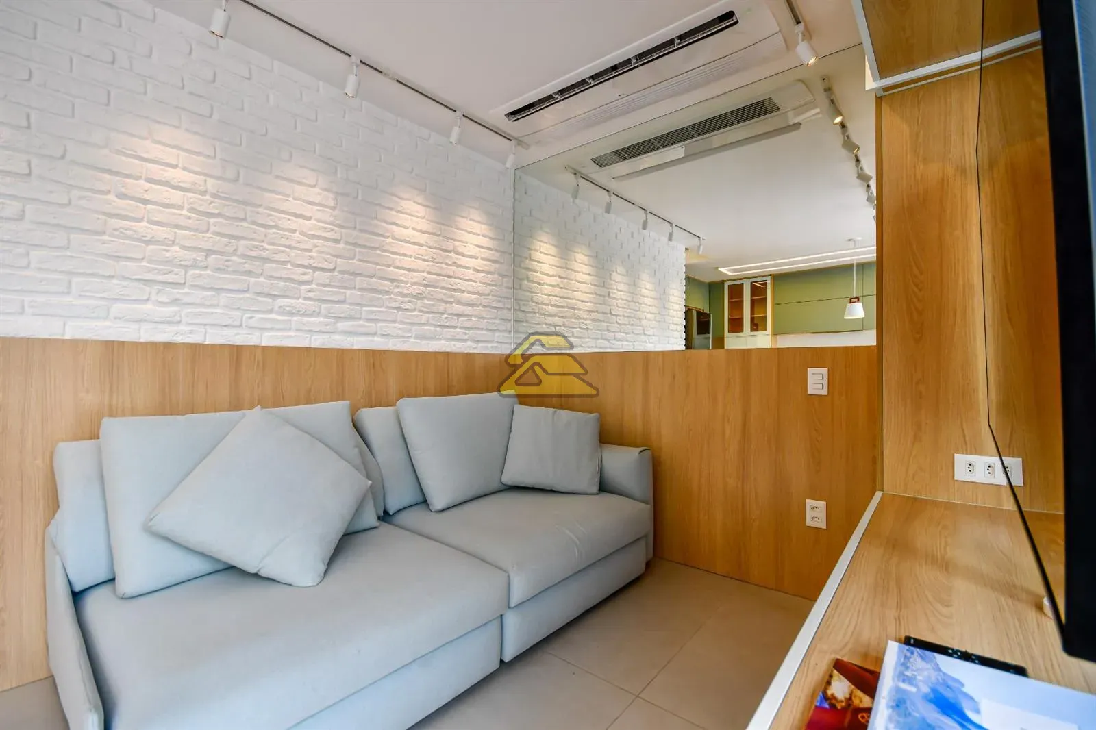 Apartamento mobiliado de 2 quartos com 2 suítes e varanda — photo 10