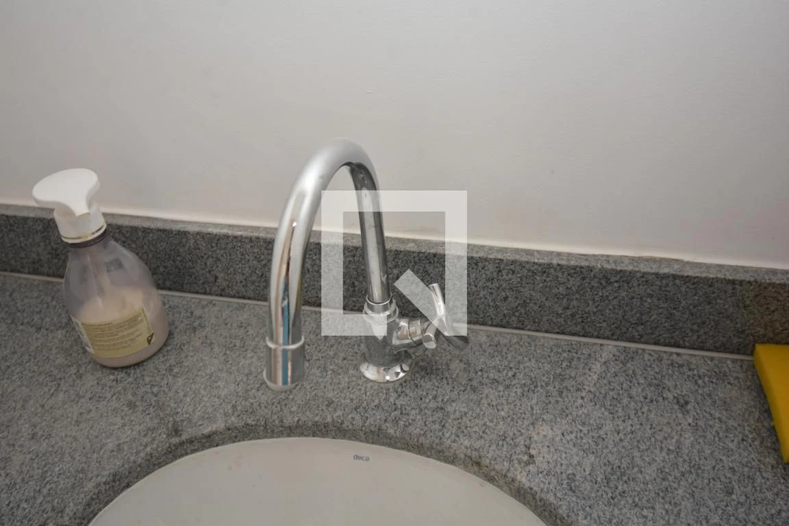 Washing machine in a one-bedroom apartment, 33 m² — photo 99