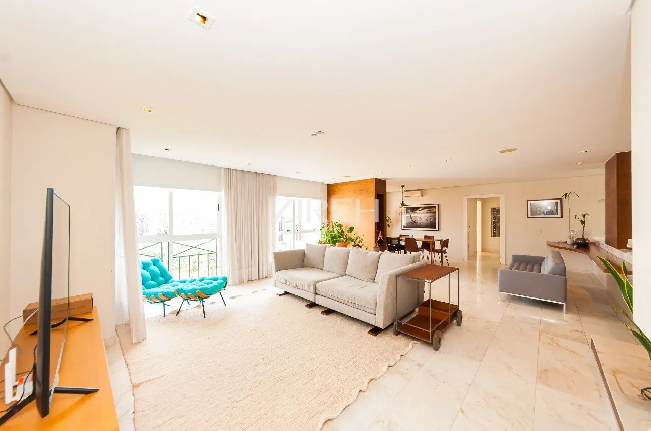 269 m² apartment with 2 bedrooms and an open-plan kitchen — photo 4