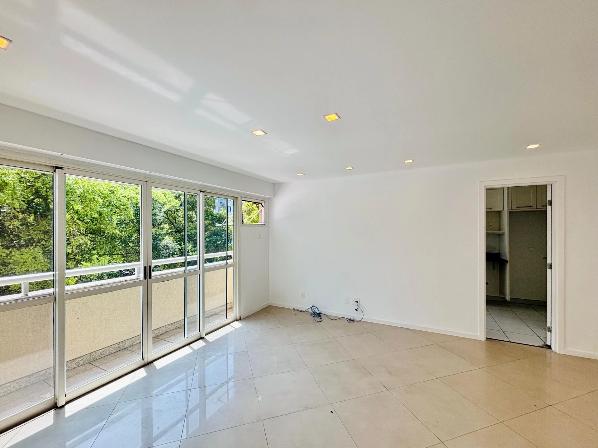 3-bedroom apartment in a building with a sauna — photo 8