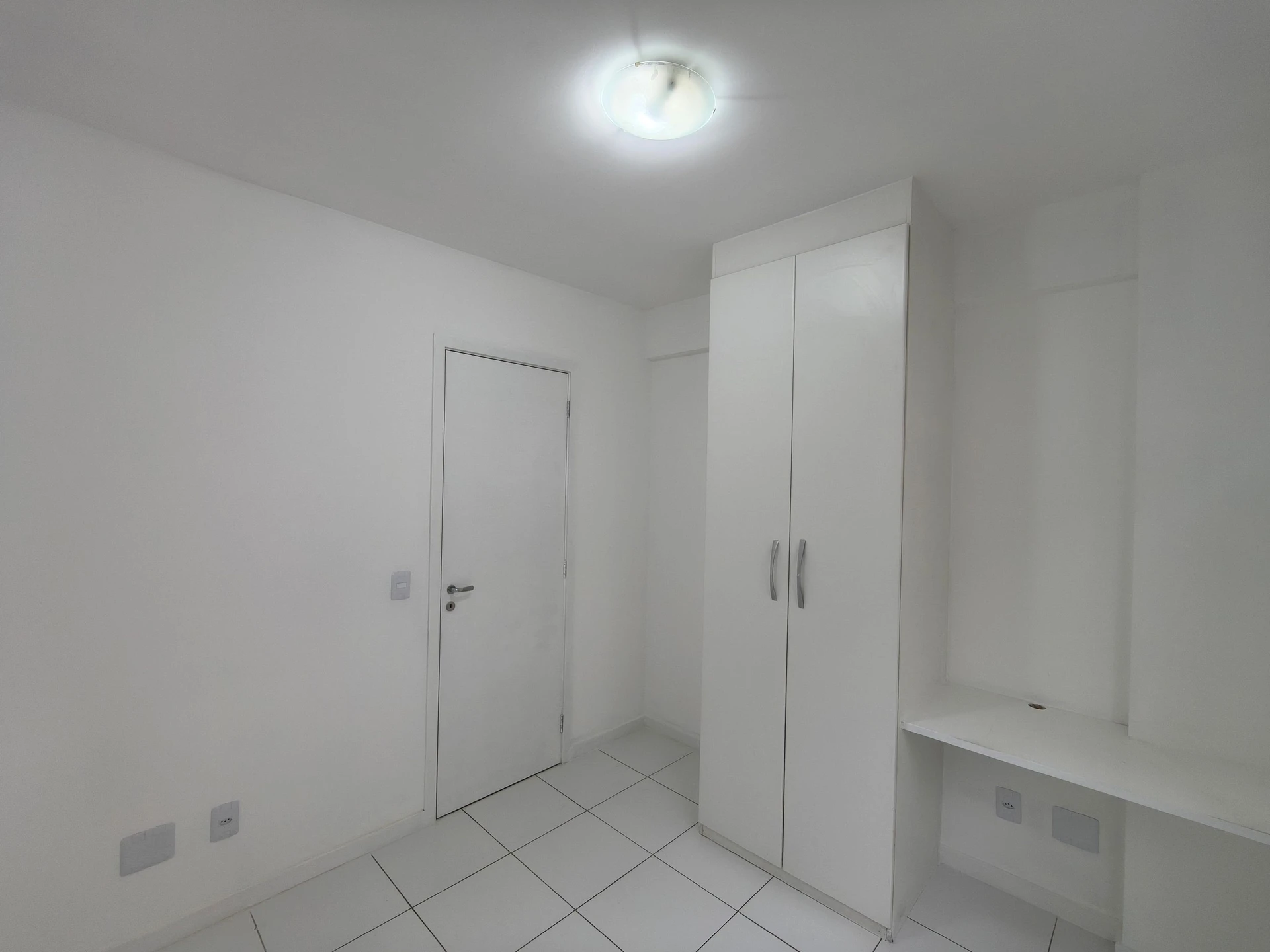 Home office in a 2-bedroom apartment, 57 m² — photo 4