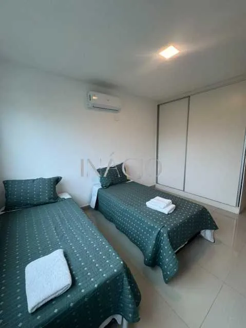 Jacuzzi y 5 dormitorios: casa de 300 m² — photo 14