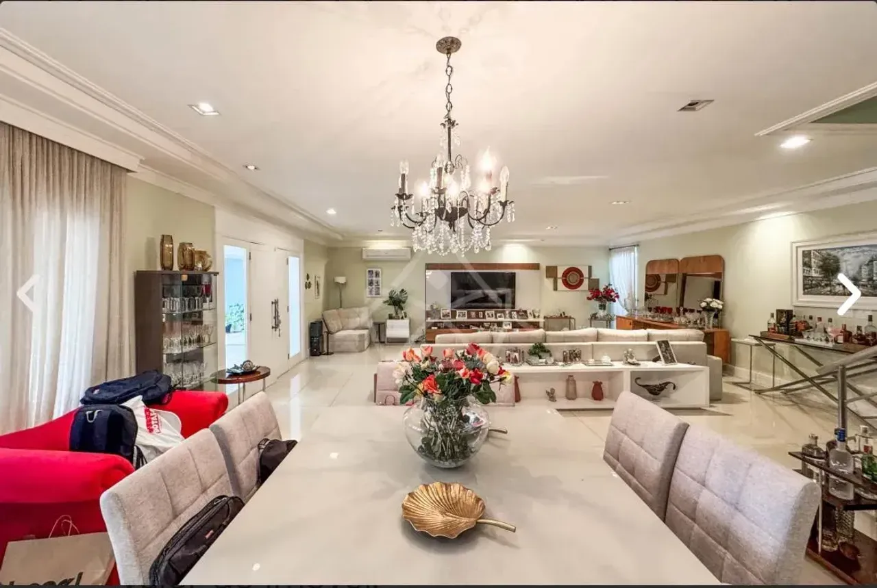 Furnished 4-bedroom house with open-plan kitchen — photo 8