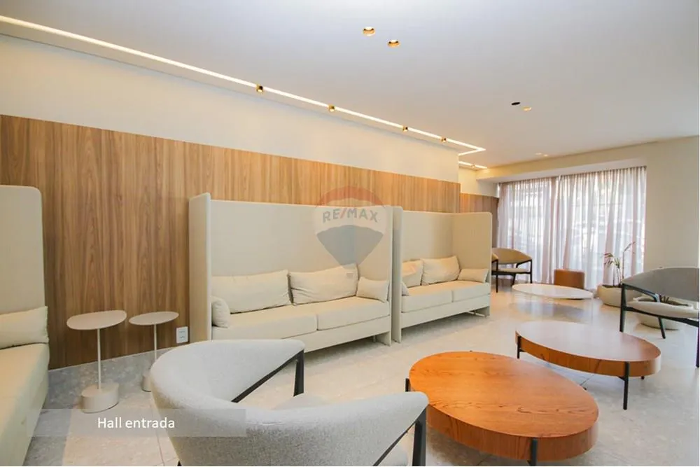 2-bedroom apartment in a building with a coworking space — photo 62