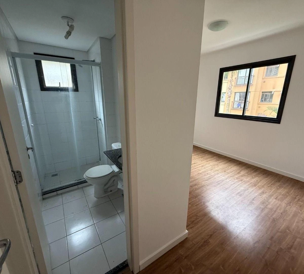 Wood or laminate floors in a 3-bedroom apartment, 65 m² — photo 19