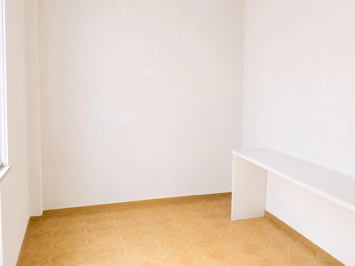 Apartamento com 2 quartos e banheiro com box de vidro — photo 27