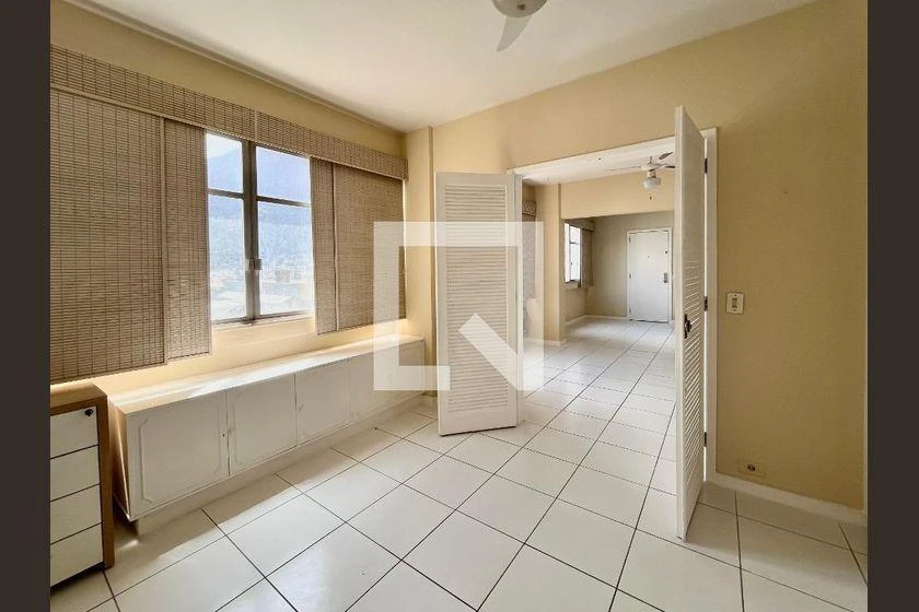 Apartamento de 2 quartos com cozinha fechada — photo 12