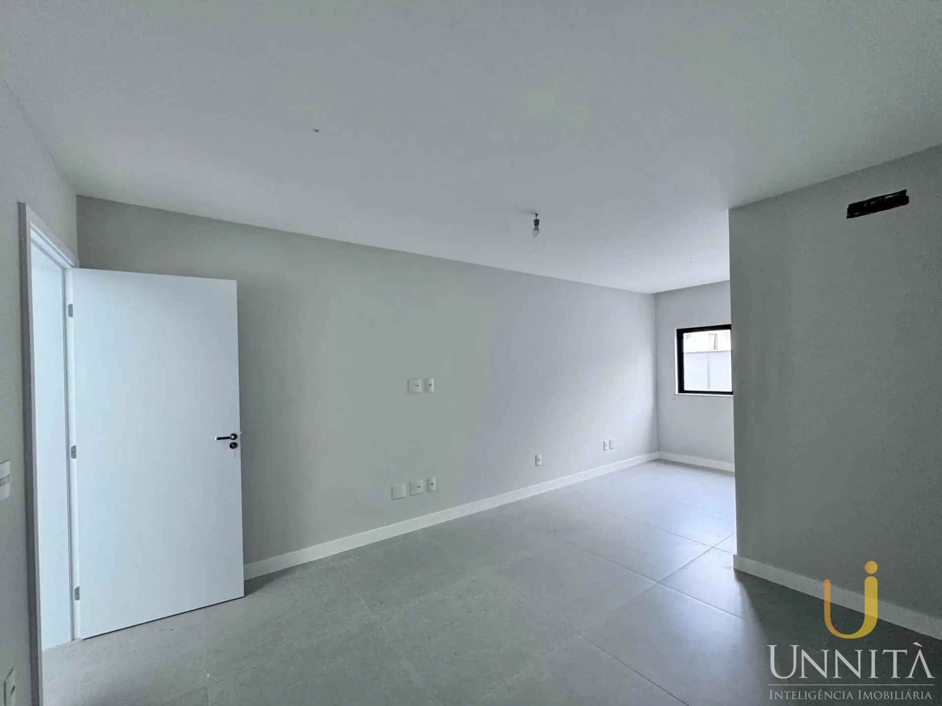 House, 510 m², with a grill on the balcony — photo 27