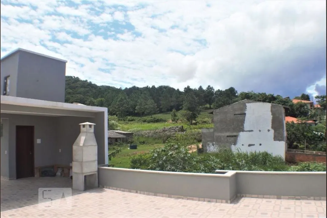 3-bedroom house with a grill on the balcony in Florianópolis — photo 6