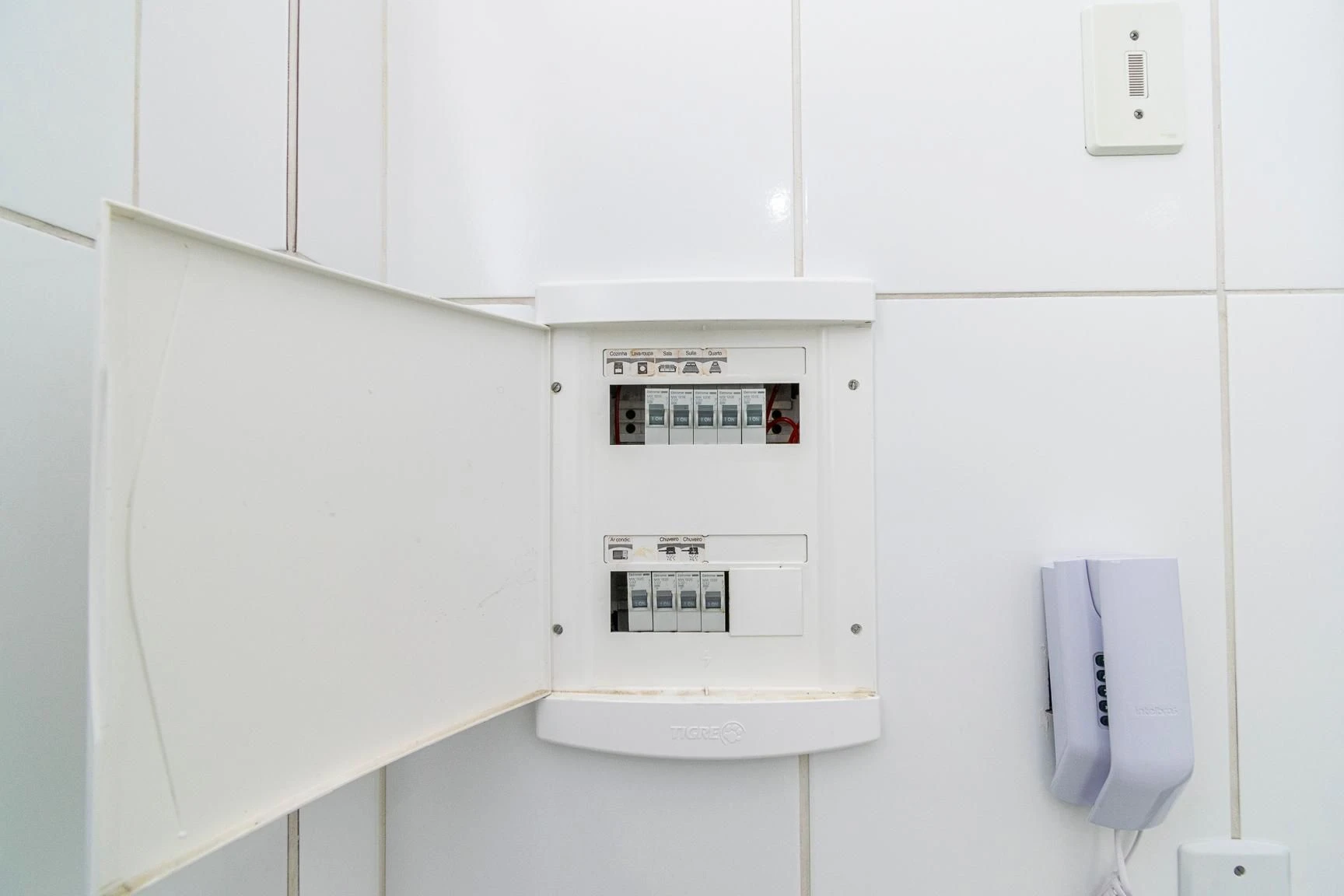 Washing machine in a 2-bedroom apartment, 68 m² — photo 42
