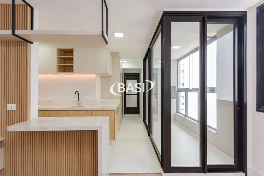 Glass-enclosed balcony in a 3-bedroom apartment, 80 m² — photo 47