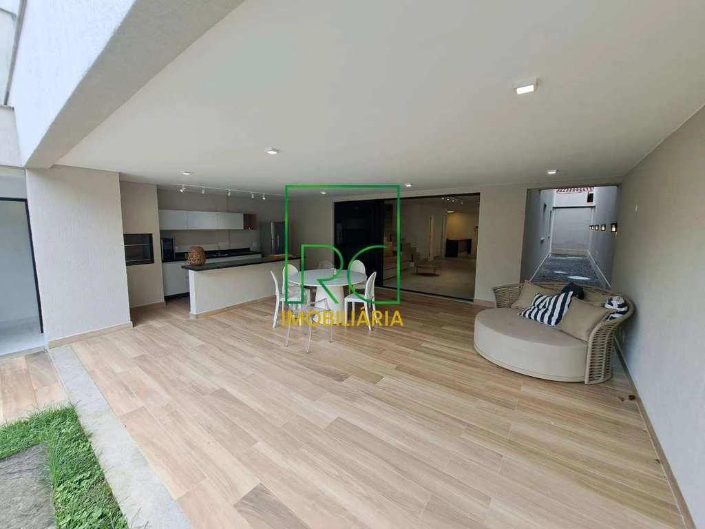 Condo house with 4 en-suite bedrooms and private garden — photo 5