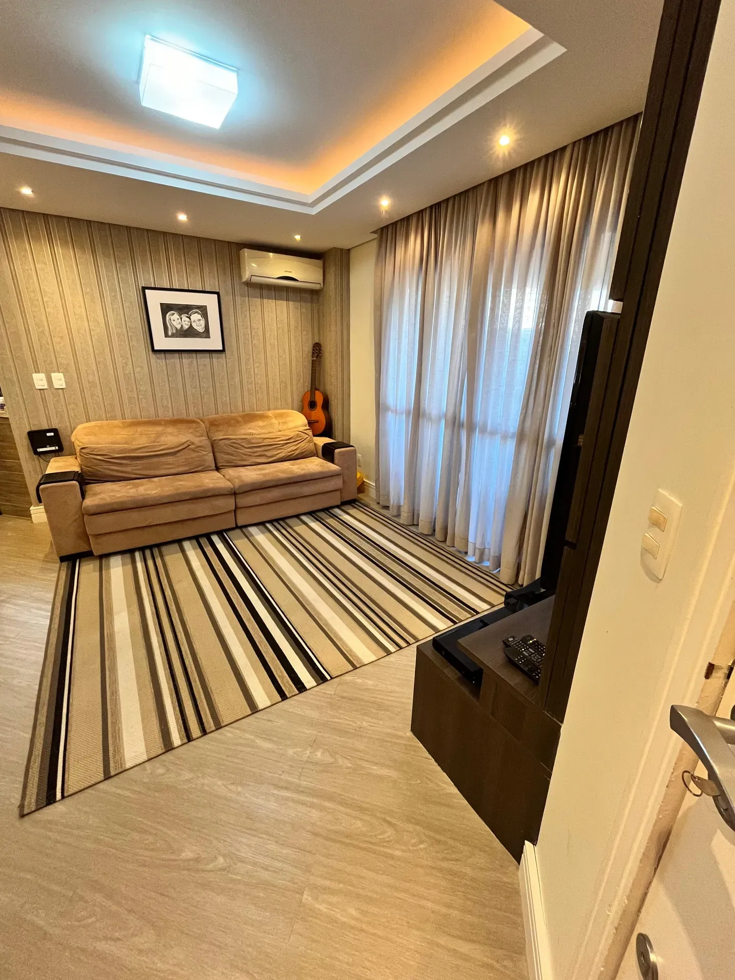 Furnished 3-bedroom apartment with 3 bathrooms — photo 11