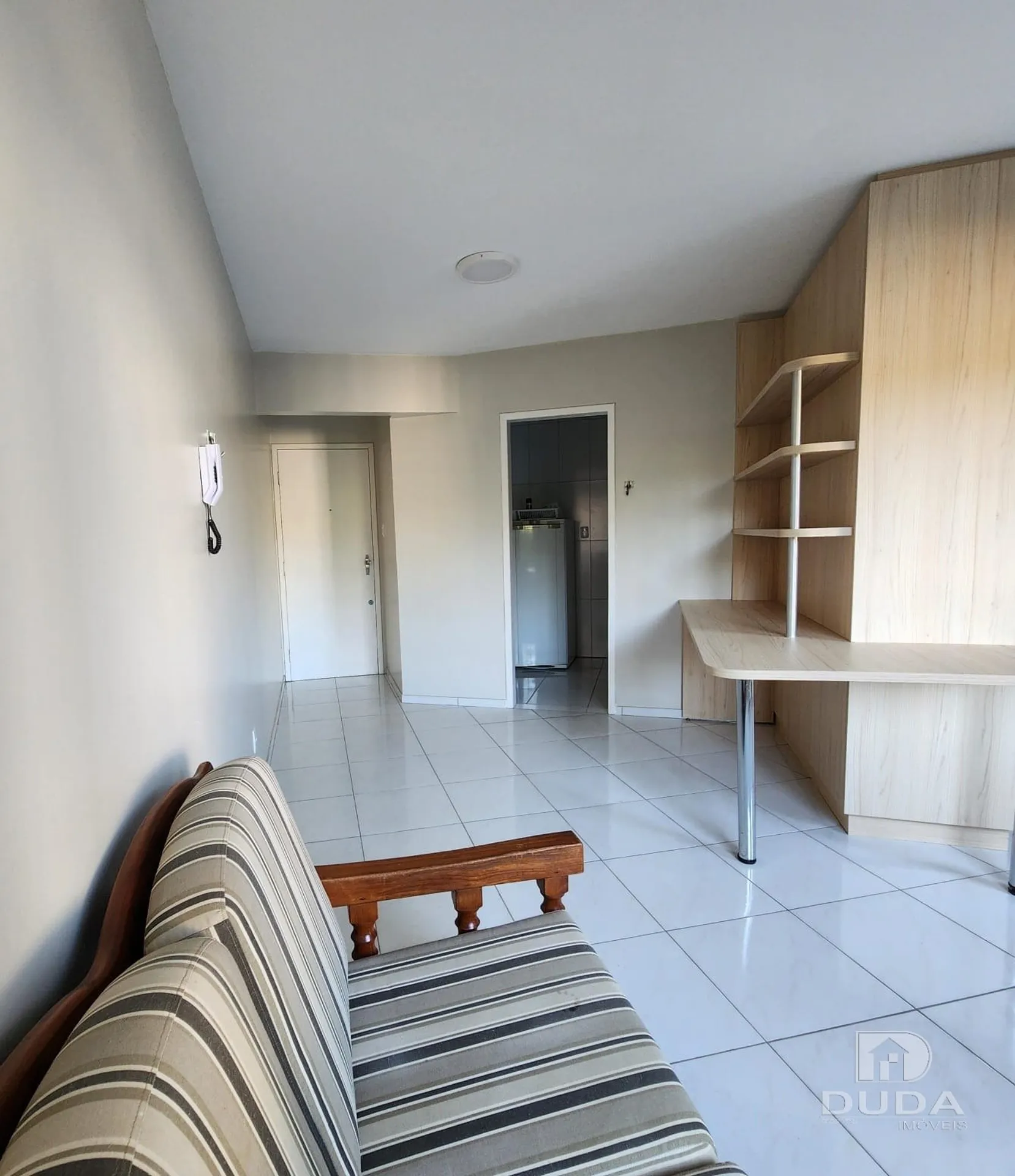 Furnished 1-bedroom apartment with gas stove — photo 3