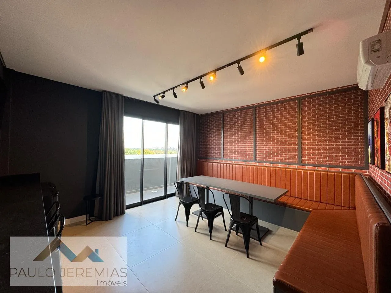 Furnished apartment, 65 m², with floor-to-ceiling windows — photo 11