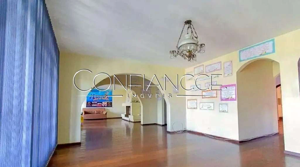 Rental house with 8 bedrooms and 4 en-suite baths — photo 4