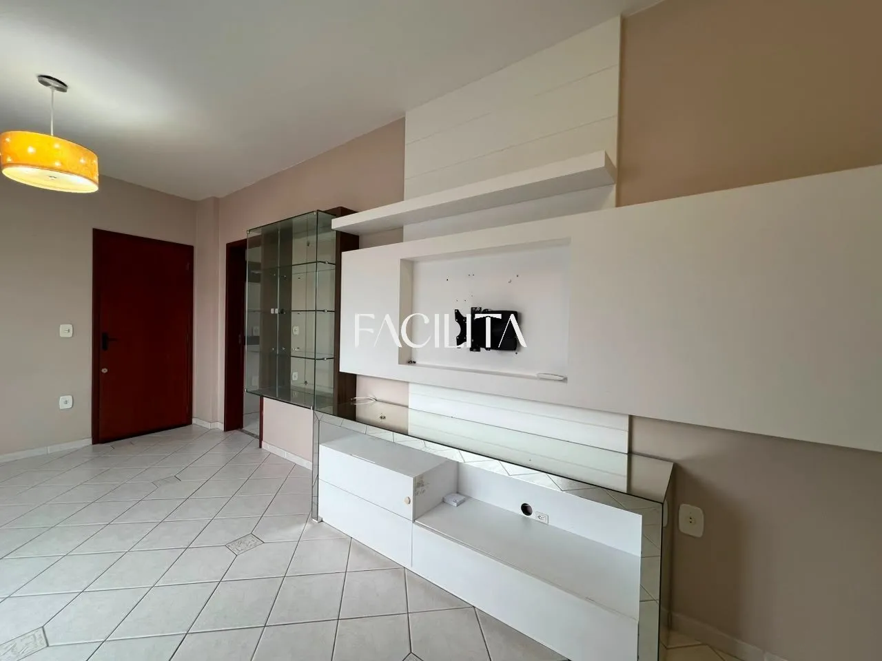 1st-floor apartment with 2 bedrooms and 1 en-suite — photo 14