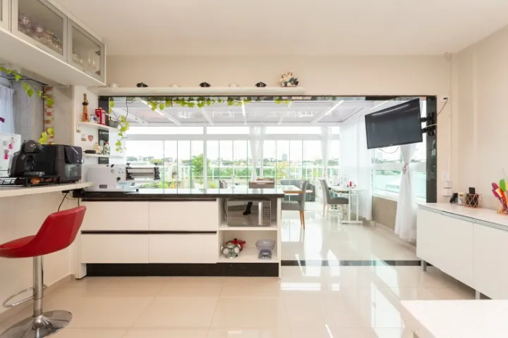 Furnished 3-bedroom apartment with 248 m² and parking — photo 2
