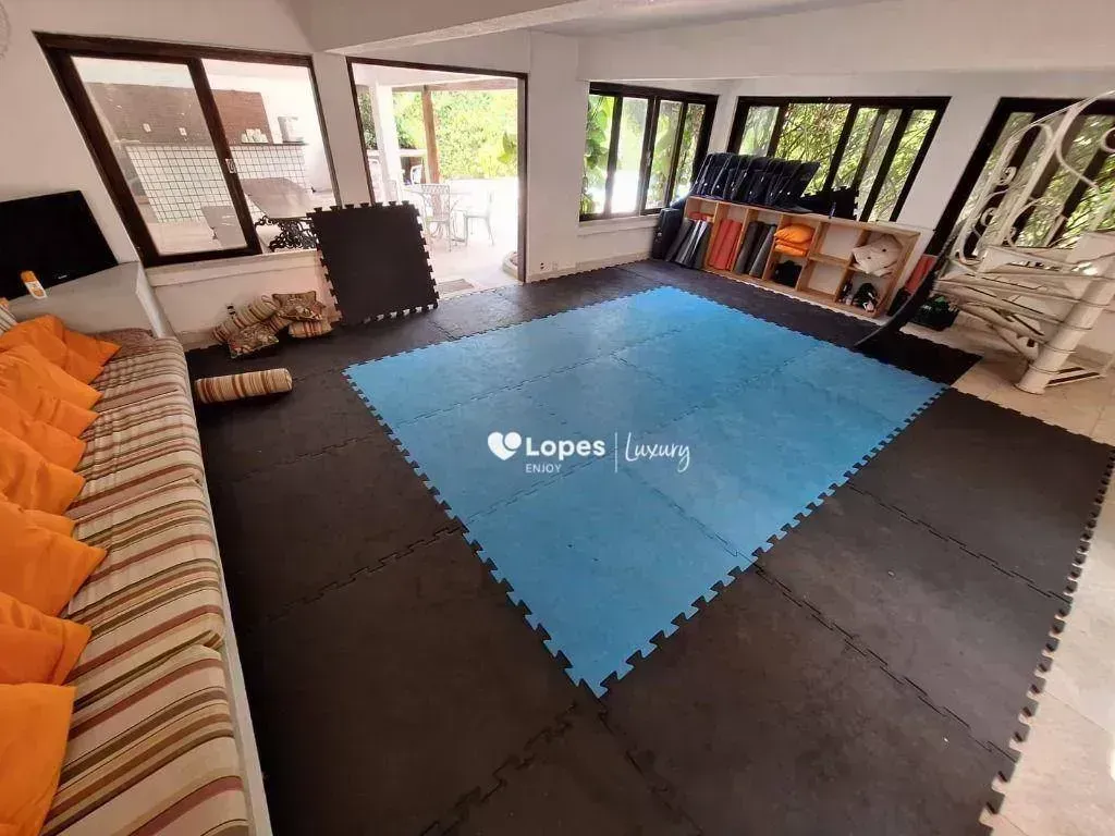 Casa com 6 quartos e 720 m² com piscina e sauna — photo 42