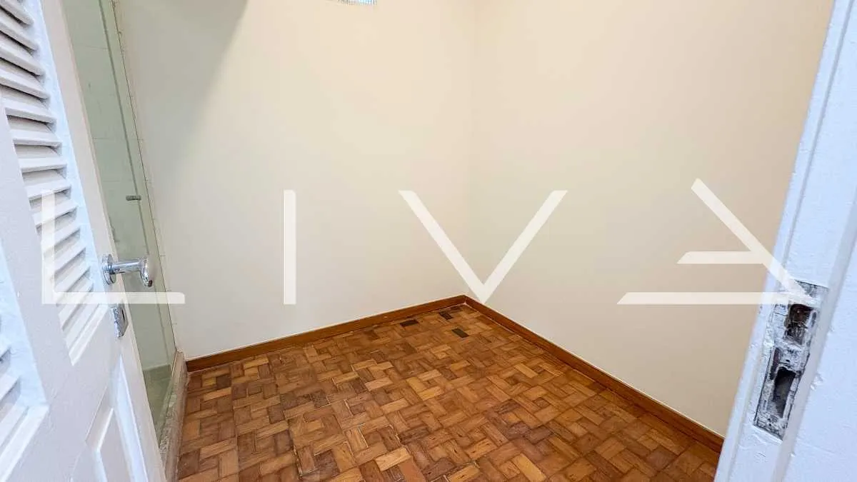 Гардеробная и 4 спальни: квартира 180 м² — photo 25
