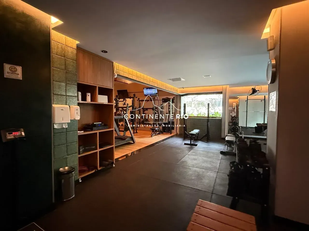 2-bedroom 90 m² apartment with air conditioning — photo 14